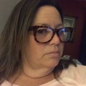 Meet your Posher, Dena